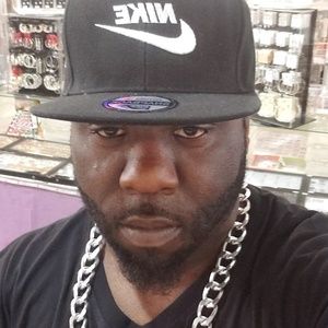 Meet your Posher, Lawrence